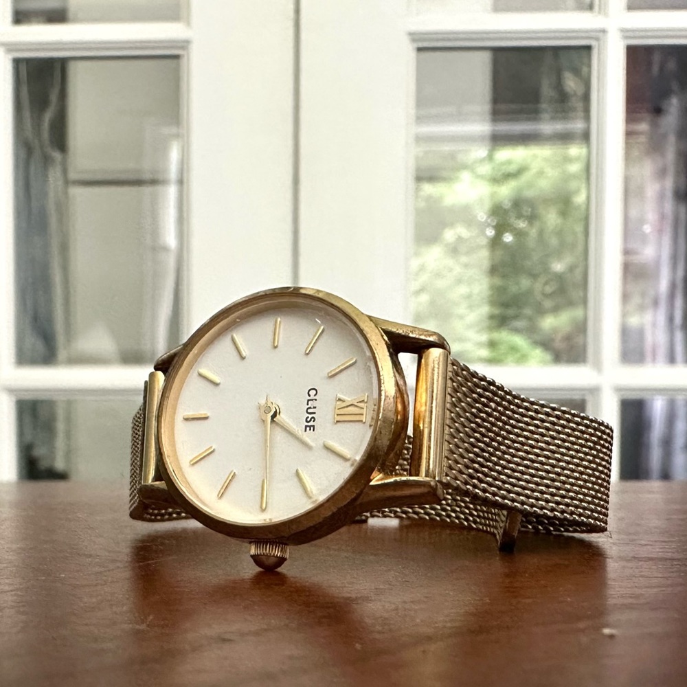 CLUSE Watch - Minuit Petite Mesh White Face with a Gold Colour Strap 28mm